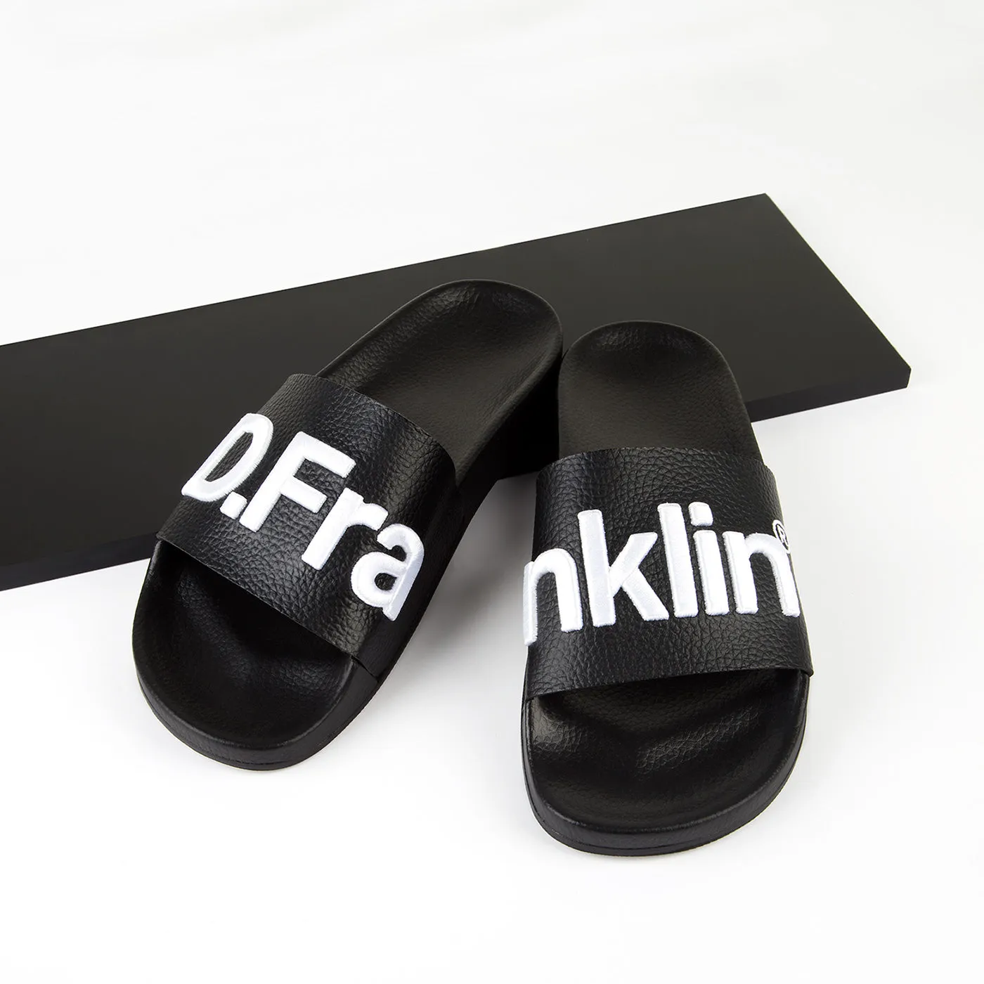 3D Slide Black