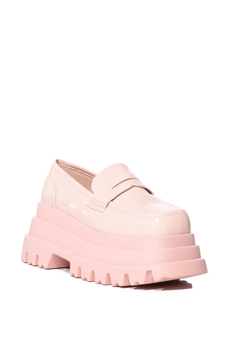 AZALEA WANG ALEO BASIC FLATFORM LOAFER IN PINK