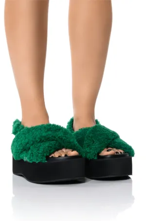 AZALEA WANG HANNAH FUR FLATFORM SANDAL IN GREEN