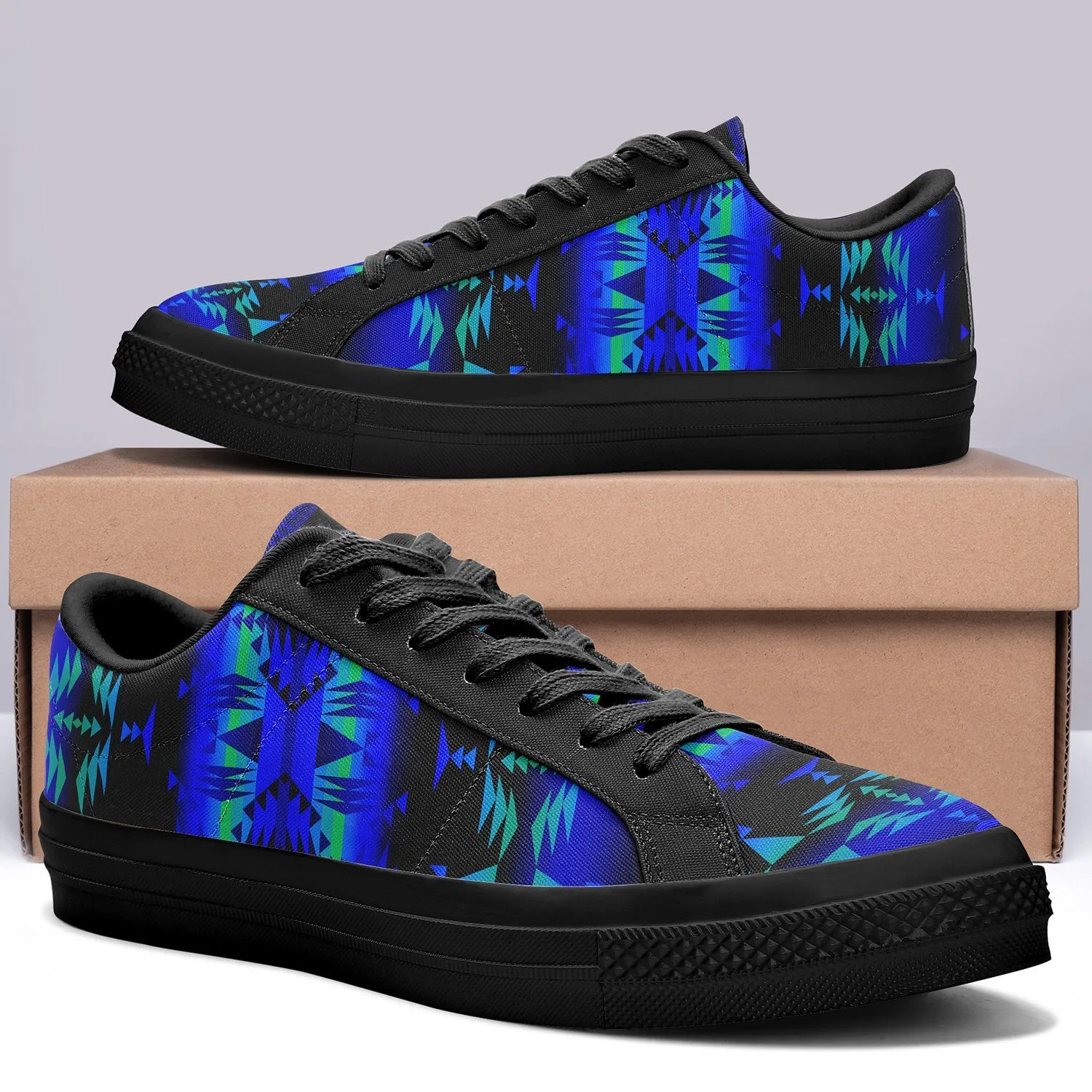 Between the Blue Ridge Mountains Aapisi Low Top Canvas Shoes Black Sole