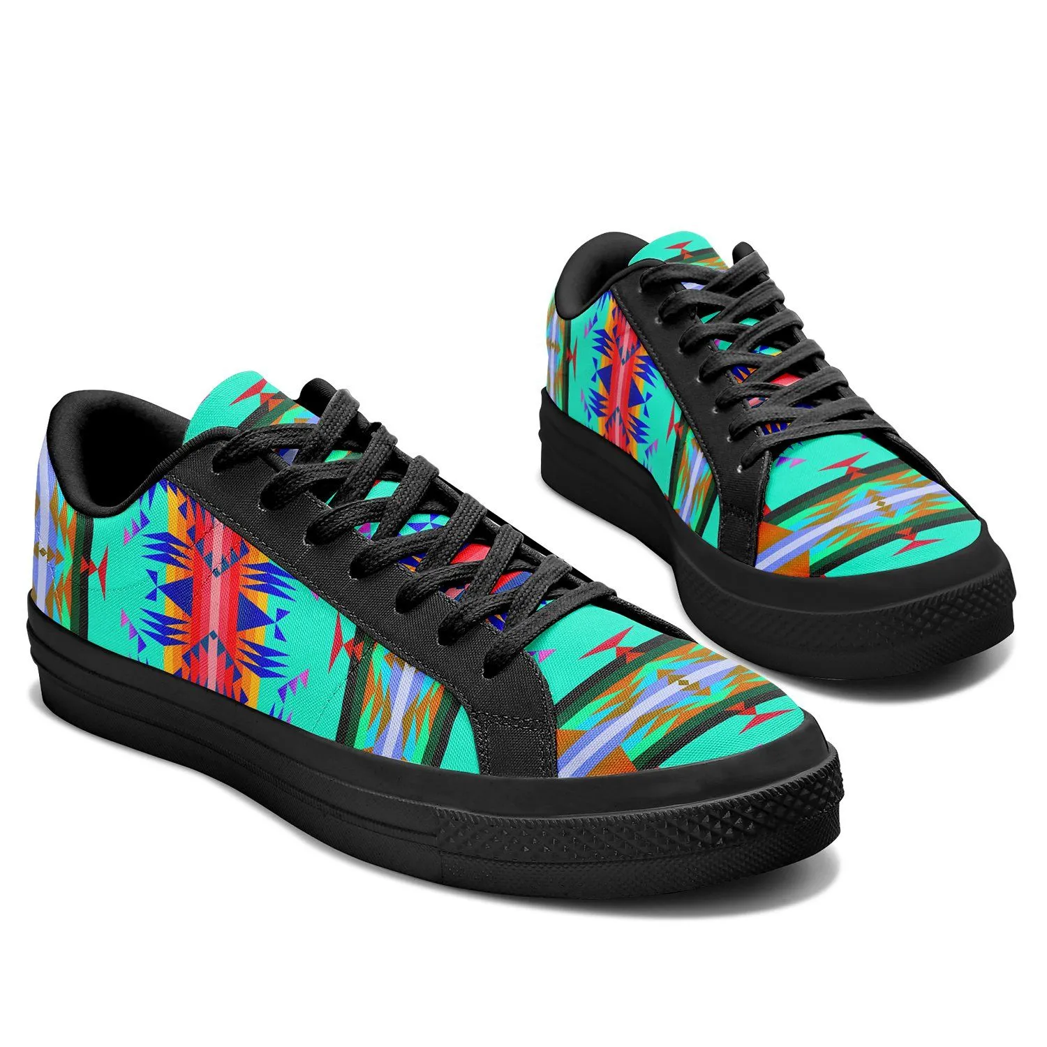 Between the Mountains Spring Aapisi Low Top Canvas Shoes Black Sole