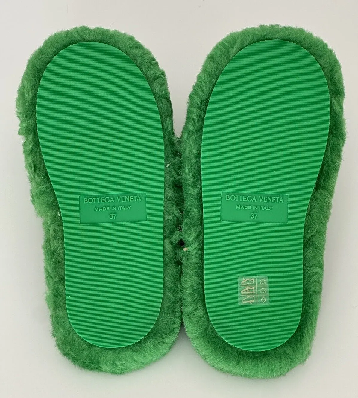 Bottega Veneta Green Teddy Shearling Padded Sandals 7 US 669414 IT NIB $1100