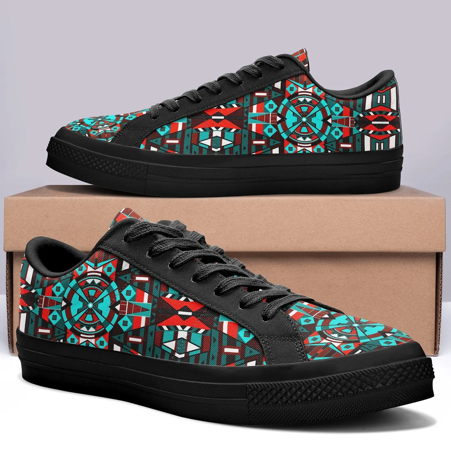 Captive Winter II Aapisi Low Top Canvas Shoes Black Sole