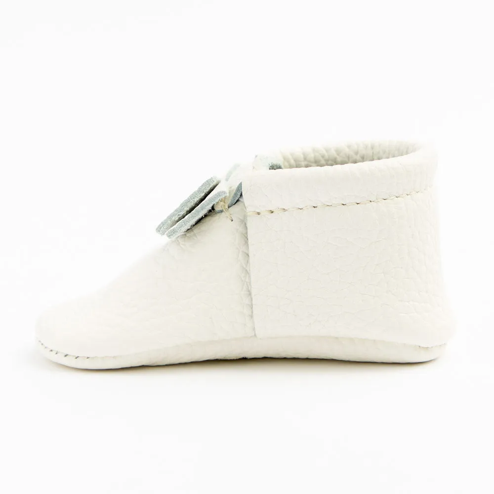 Freshly Picked First Pair Soft Sole Bow Moccasins - Blanc