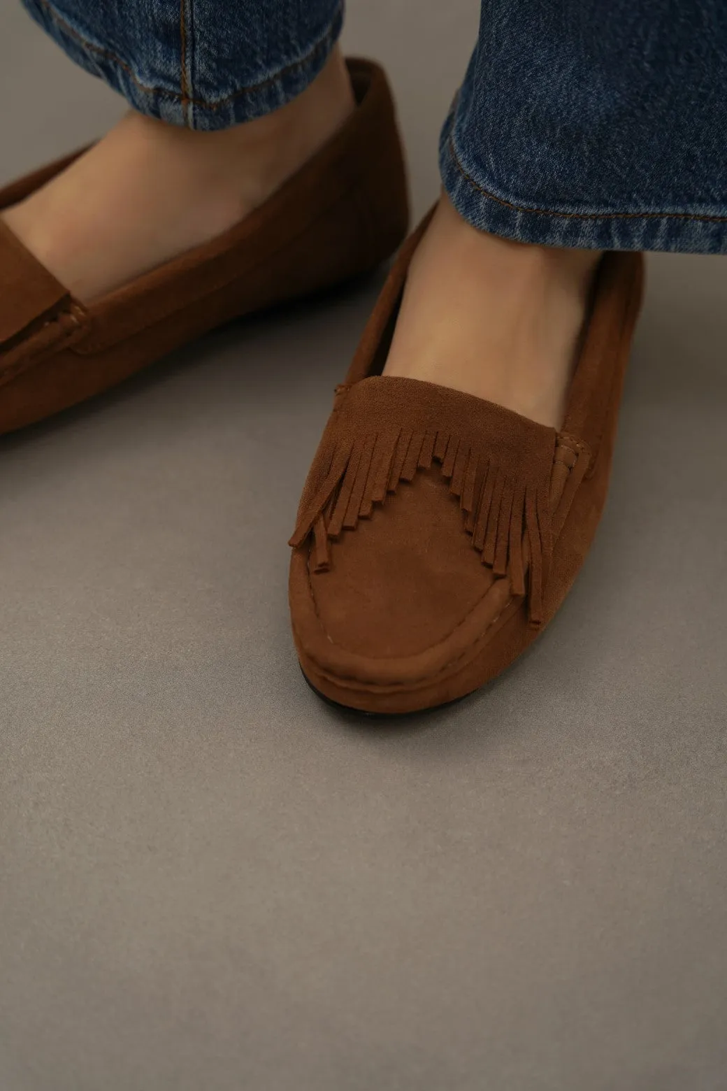 FRINGED LEATHER MOCCASINS