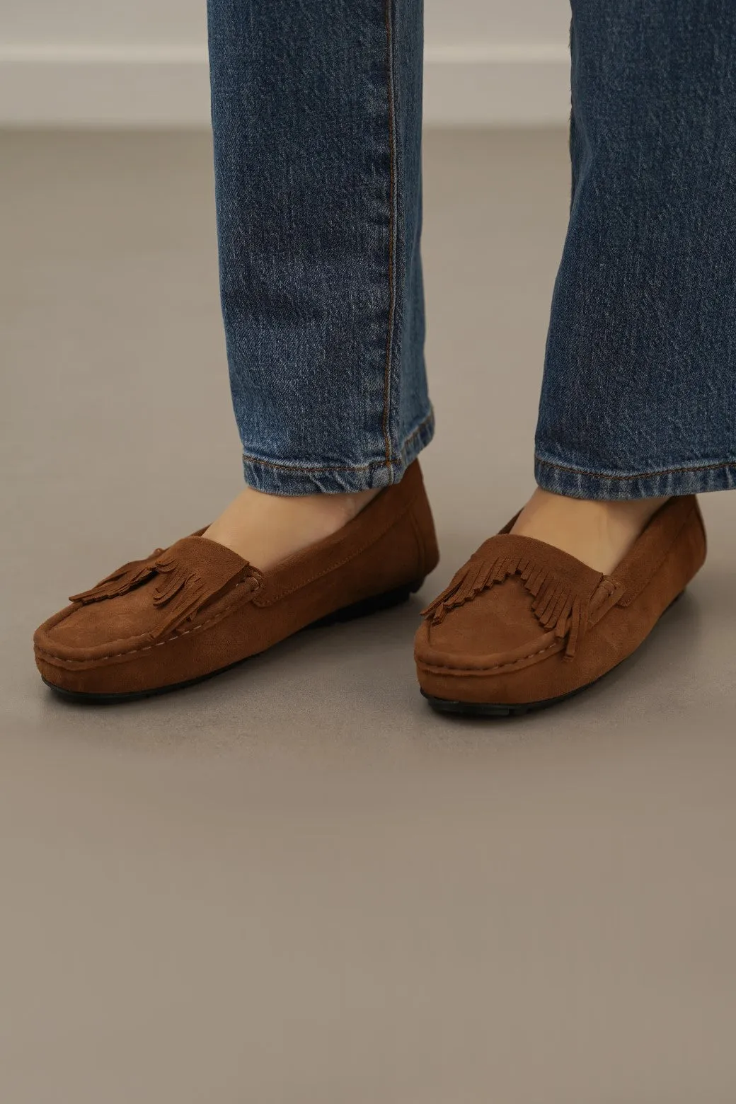 FRINGED LEATHER MOCCASINS