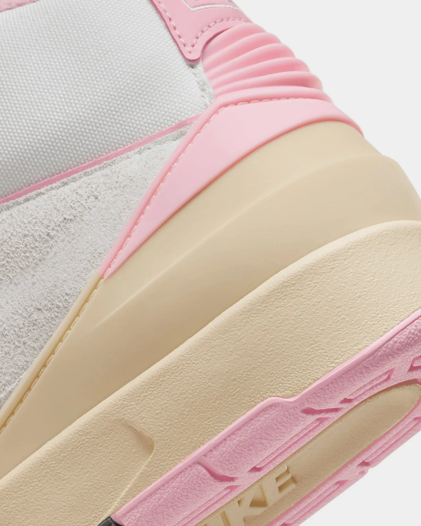 Jordan Women's Air Jordan 2 Retro "Soft Pink" Summit White/Gym Red/Medium Soft Pink