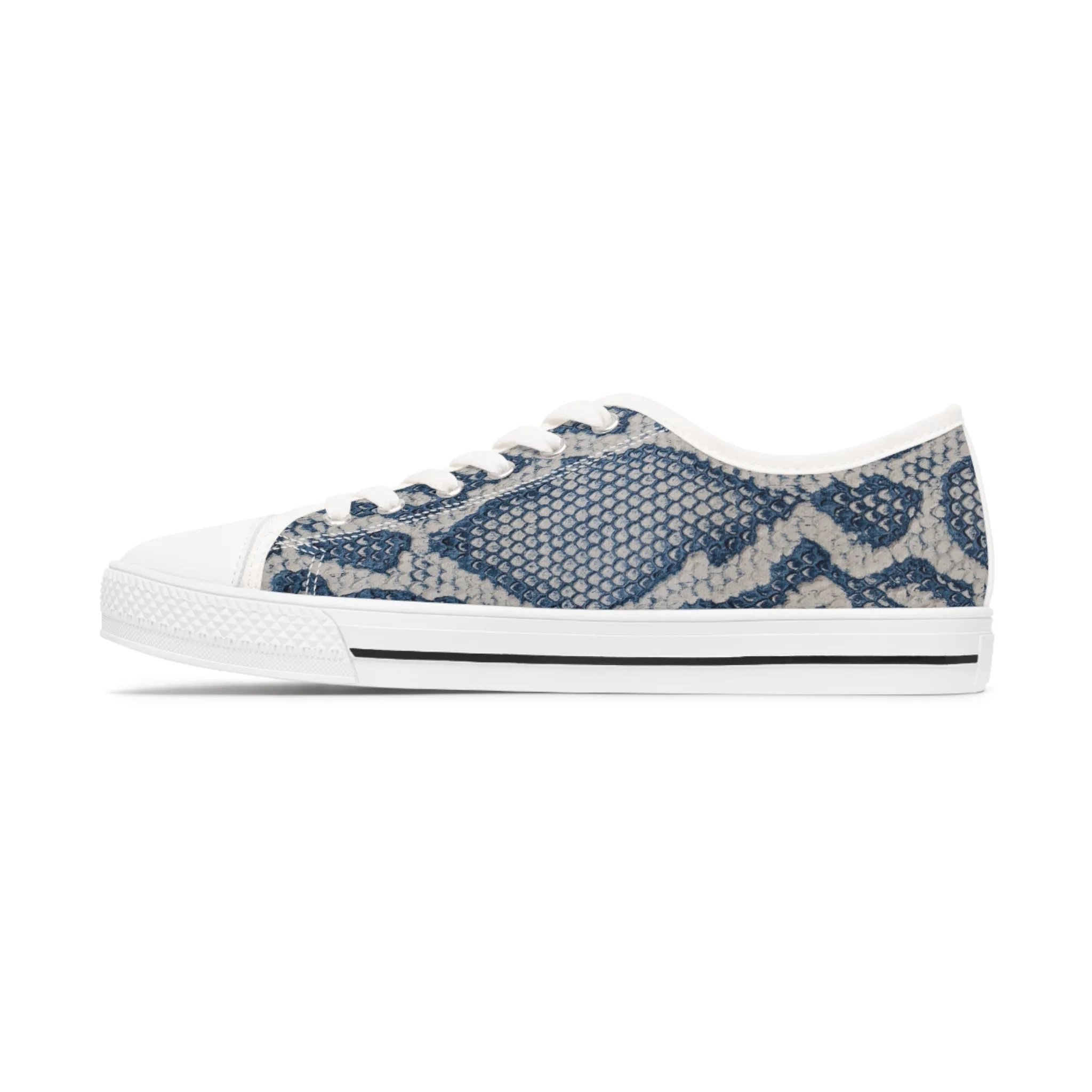 Sneakers Women's Low Top reptile by Mariu del Campo.