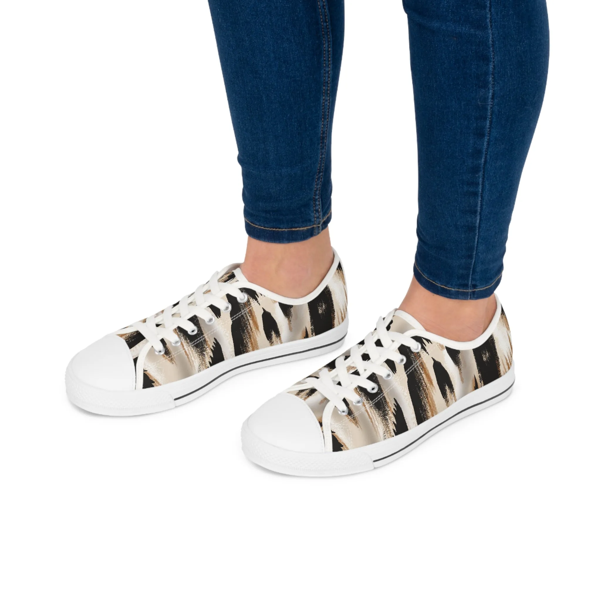 Sneakers Women's Low Top wild by Mariu del Campo.