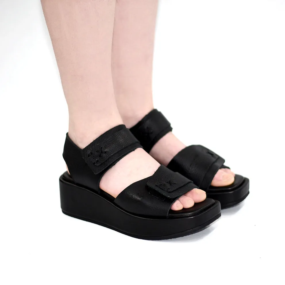 The Solaris Sandal - Black