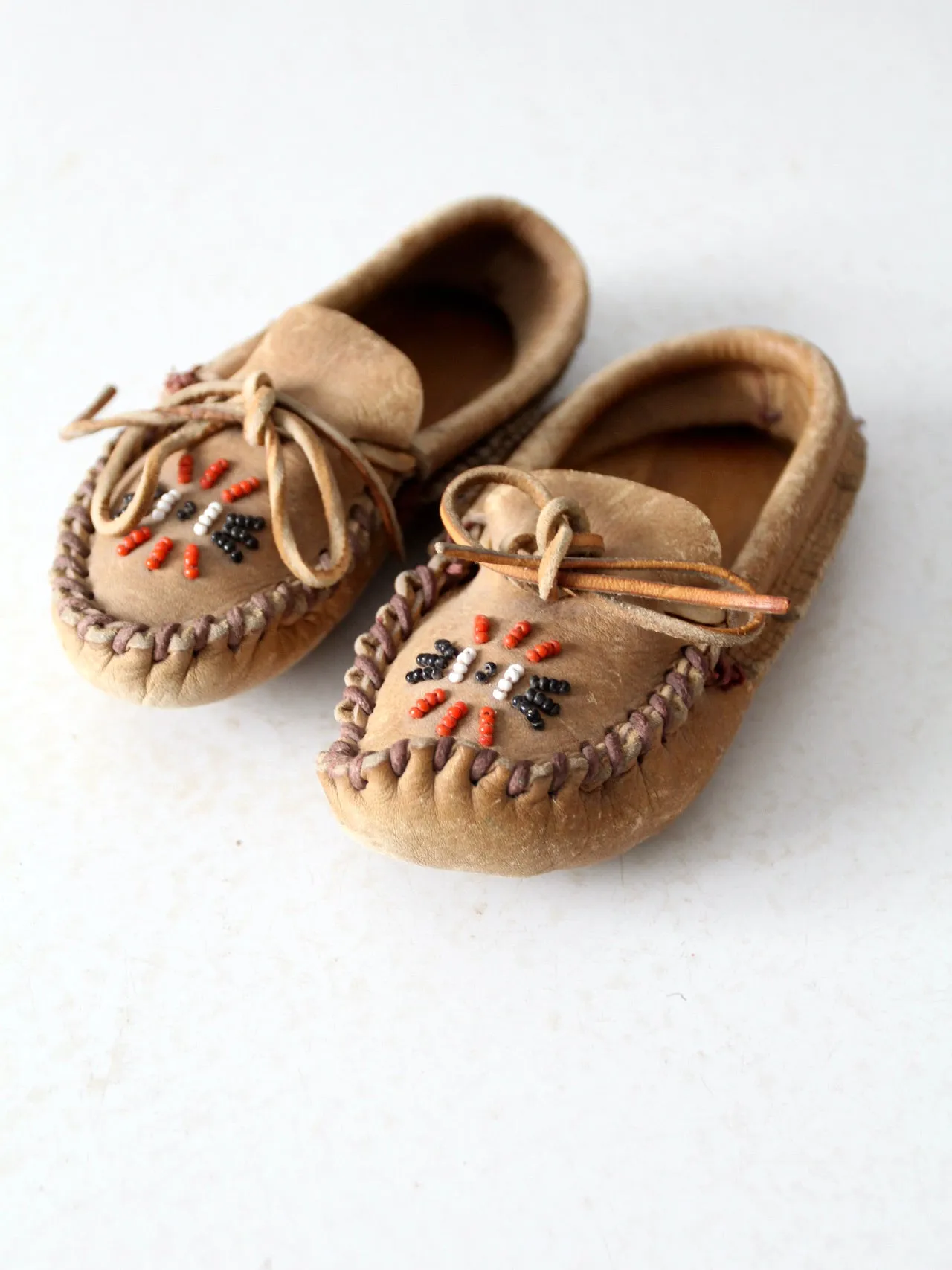 vintage kid's Minnetonka Moccasins with box