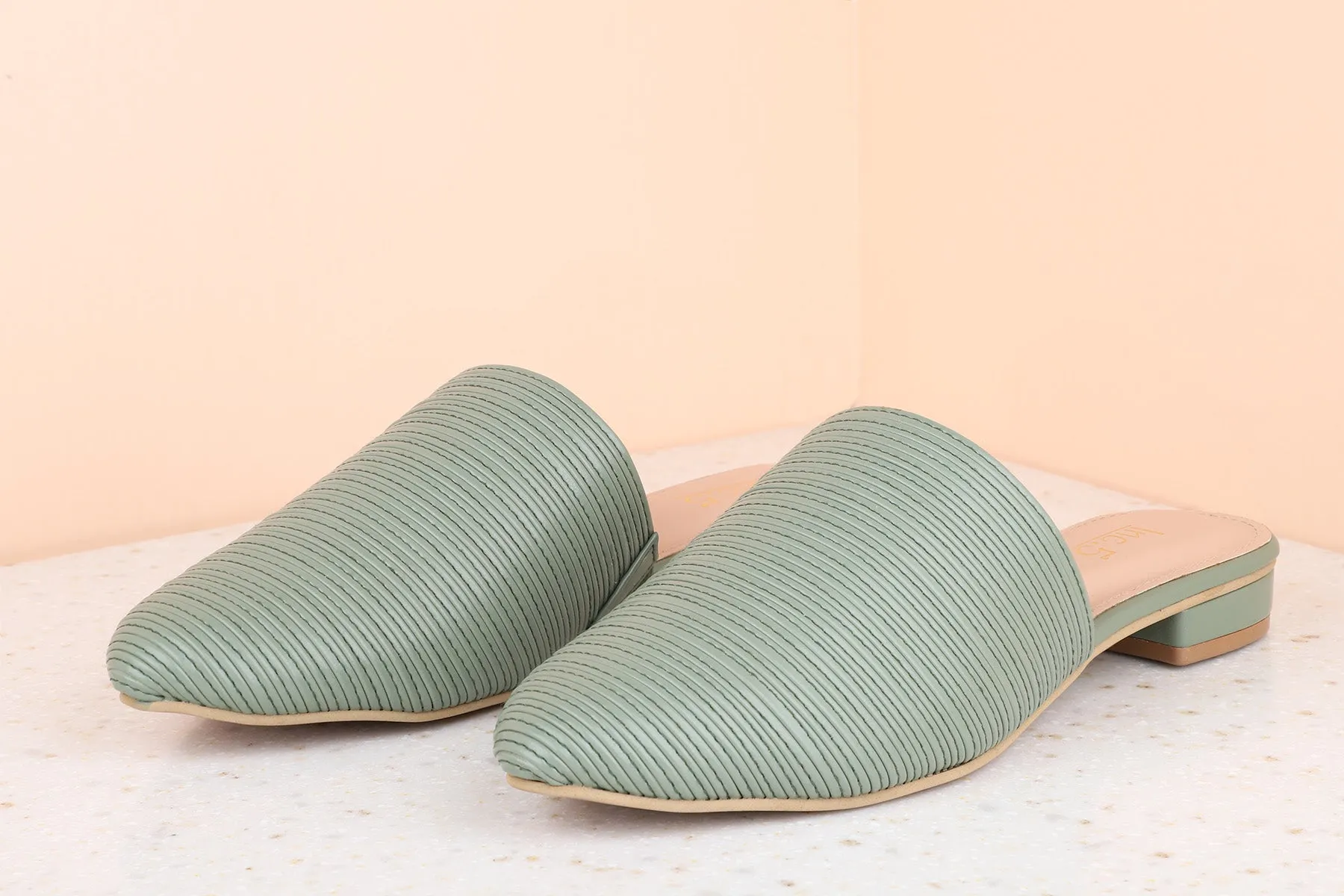 Women Green Textured Mules Flats