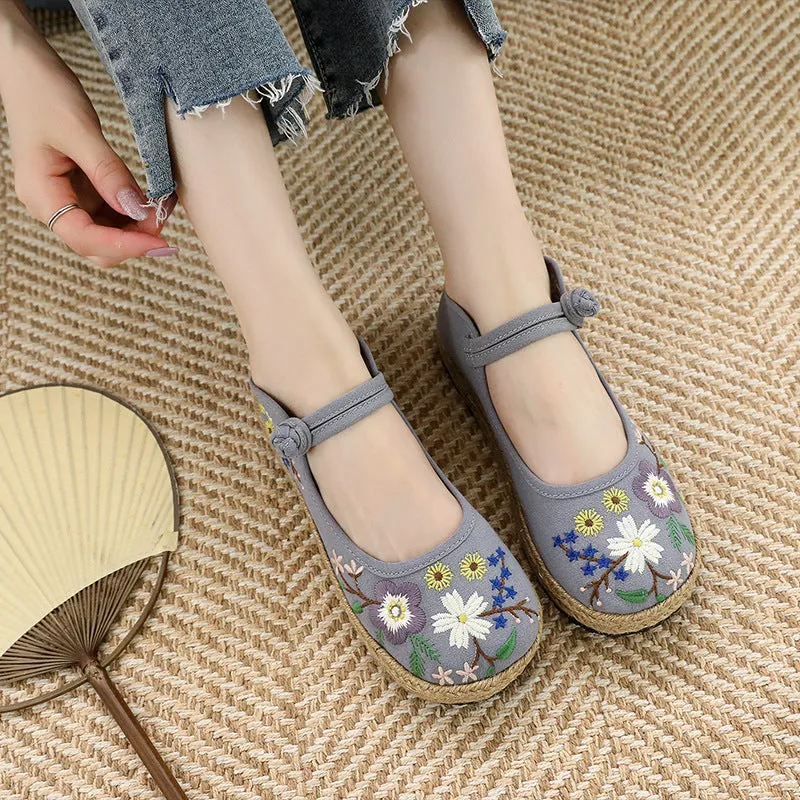 Women's Elegant Mesh Flat Embroidered Canvas Shoes