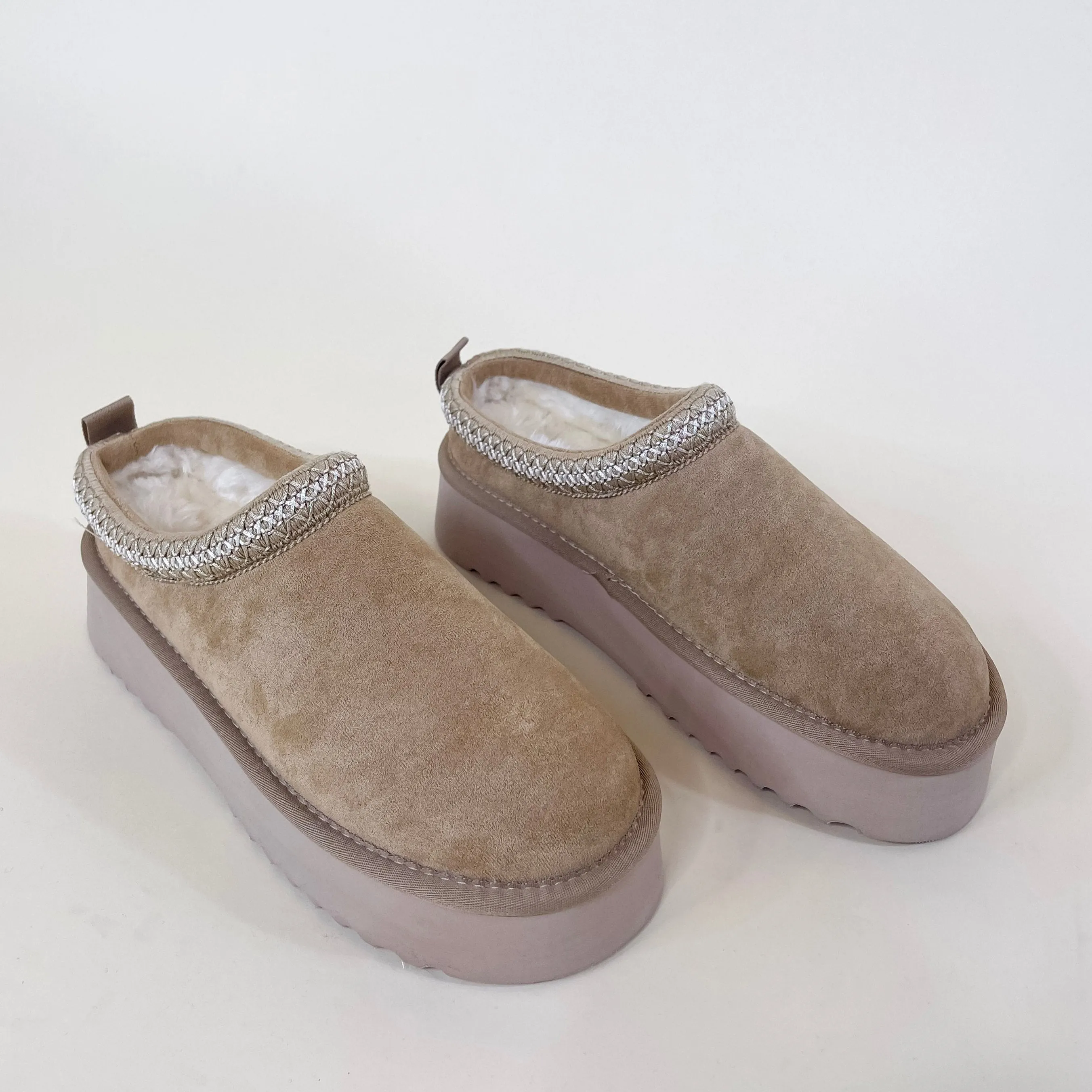 Yellow Box | Hardy Flatform Slipper in Sand